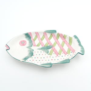 Fiskfat i grönt och rosa