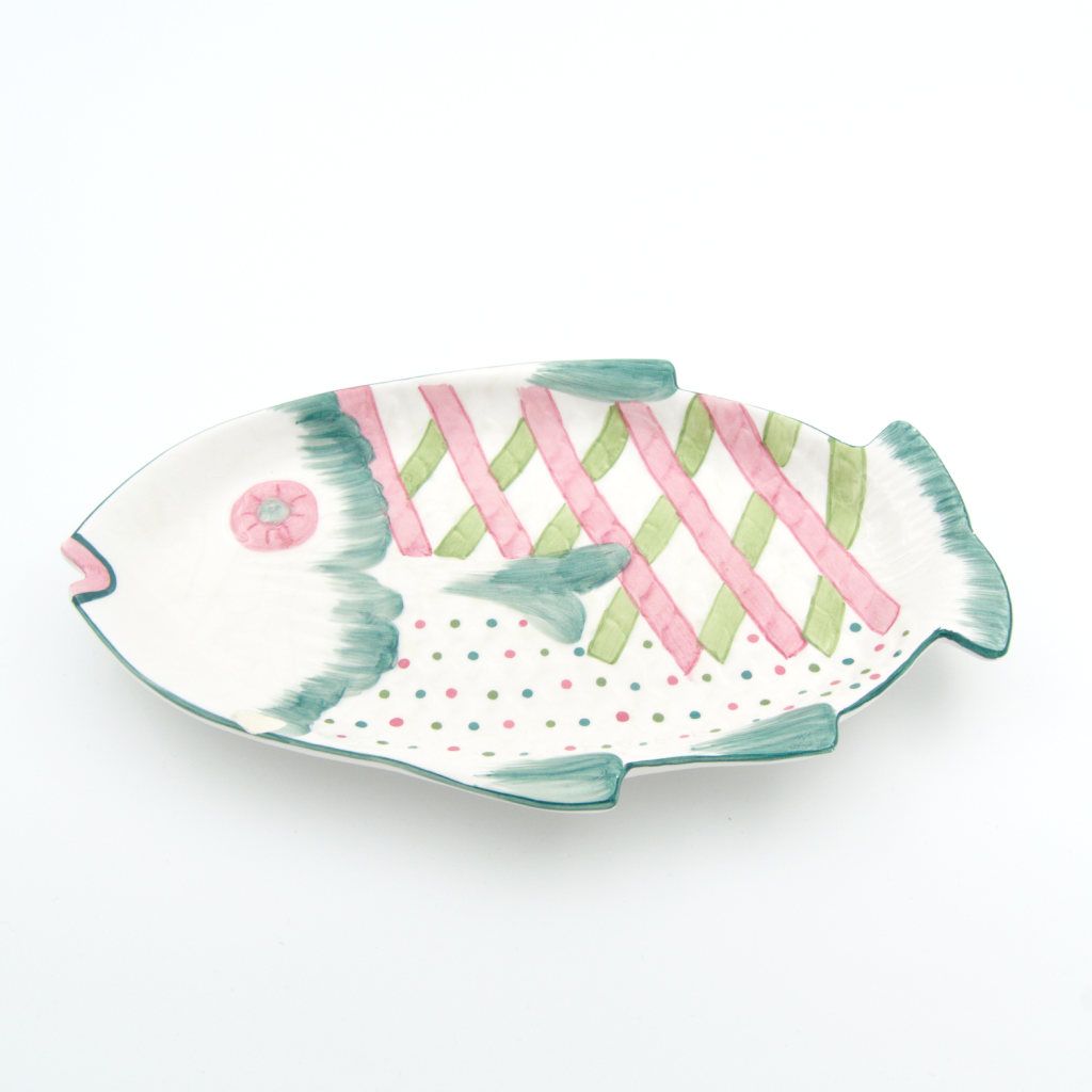 Fiskfat i grönt och rosa